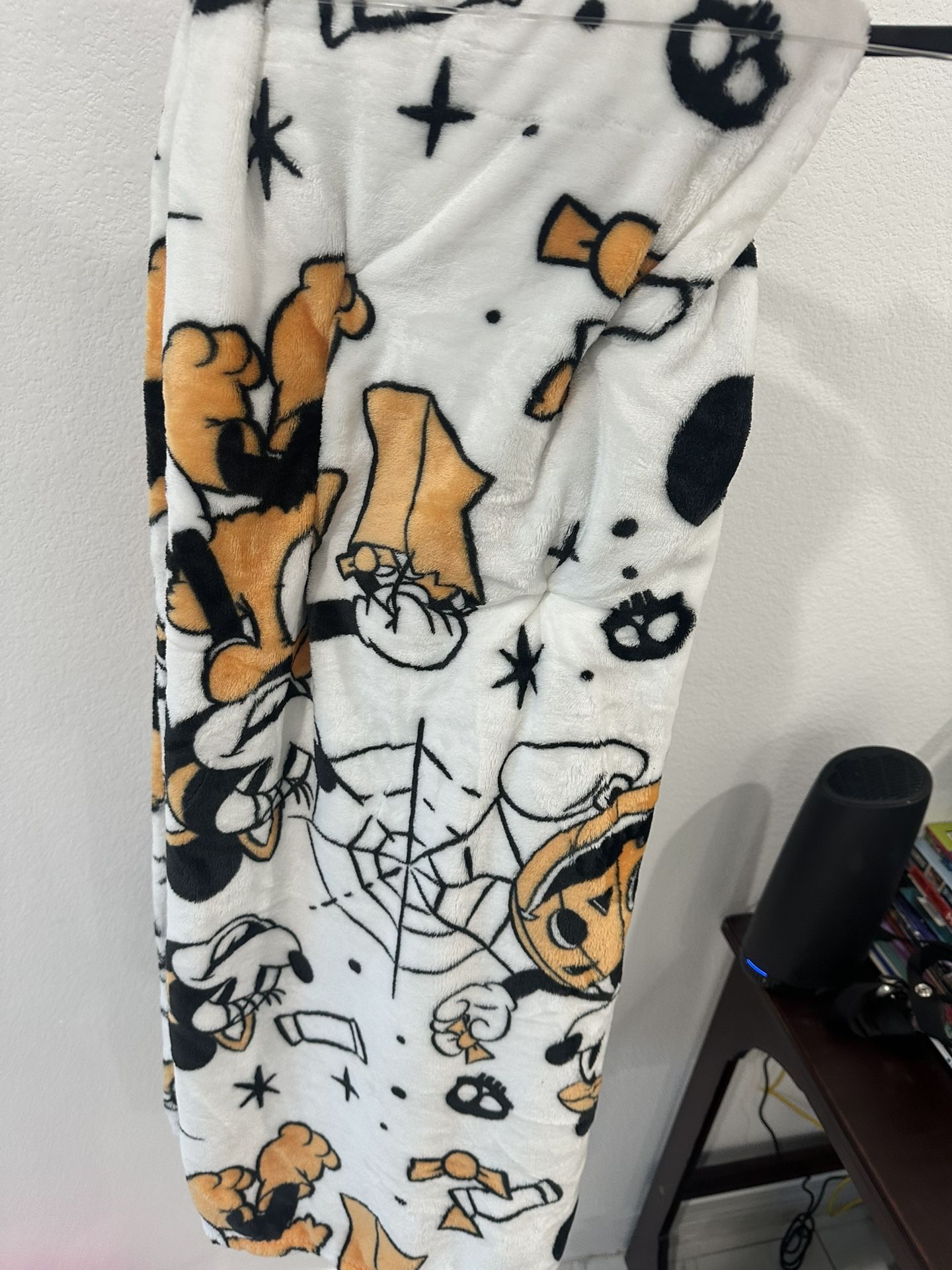 Minnie Mouse Throw 