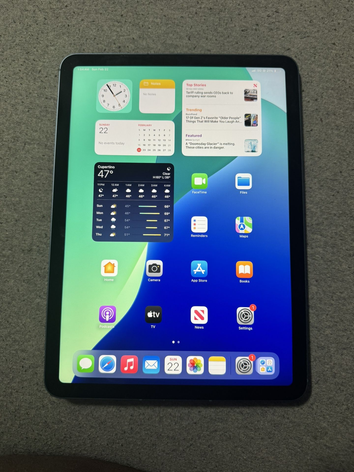 iPad Air 5th Generation 256GB WiFi & Cellular