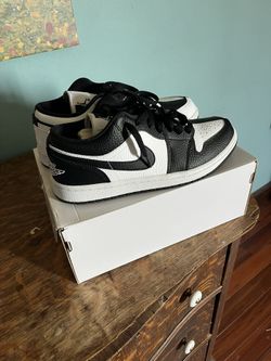 Air Jordan 1s Wmns Size 10