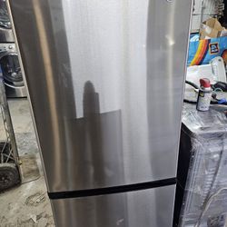 Refrigerator 24" Avanty Used