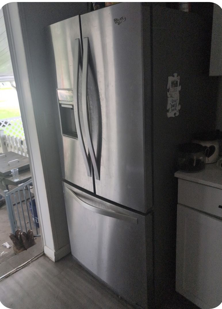 Free!!!!!!Free!!!!!Refrigerator!!!!!Free!!!!Free!!!!