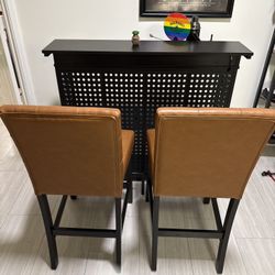 METAL & WOOD BAR W/ 2-24’ CHAIRS  NEW