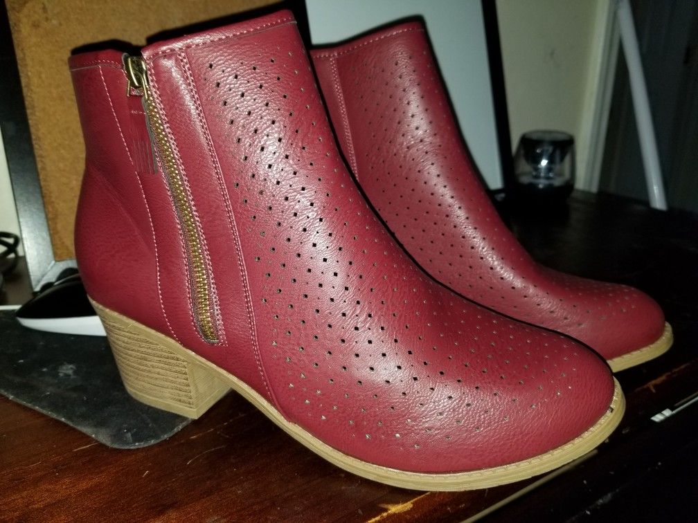 Cute Burgundy Booties