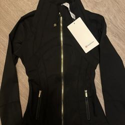 Lululemon Women’s Black Jacket – Lightweight Athletic Yoga Running Activewear”