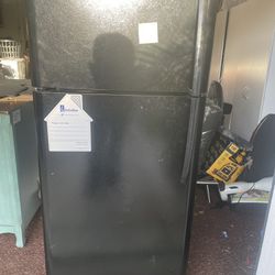 Frigidaire Refrigerator/ Freezer 