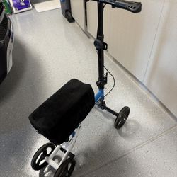 All Terrain Steerable Knee Scooter Crutch Alternative，Deluxe Medical Scooter Double Handbrake,for Adults Injured Ankle & Foot Recovery Scooter in Blue