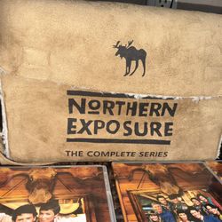 NORTHERN EXPOSURE The Complete Series DVD Collector Edition in Sherpa Bag