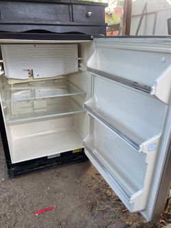 Mini fridge