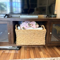 TV Stand/Media Center/