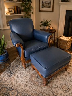 Thomasville Navy Blue Leather Club Chair & Ottoman – Nailhead Wood Trim