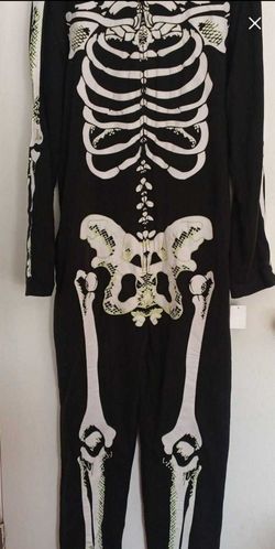 Brand new 🎃 Halloween 👻 men's skeleton onesie glows in the dark size large