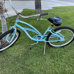 7D Step Thru Electra Womens Beach Cruiser  Bike -7 Speed - Blue -like New!