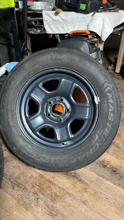 205/65r16 Black Steel Rim And Tire