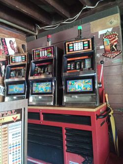 SLOT MACHINES