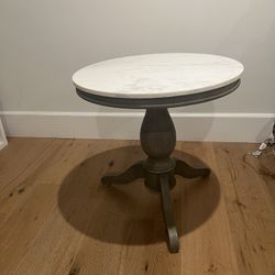 Alexandra Round marble End Table