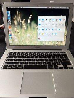 Apple MacBook Air Laptop