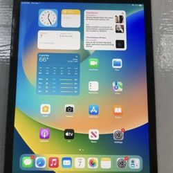 iPad 6th Gen With Charging Cable 