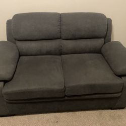 Loveseat 