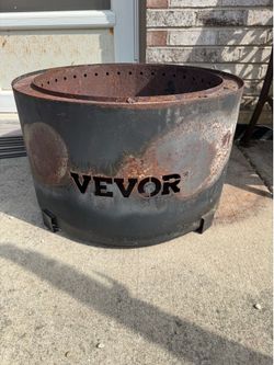 Smokeless fire pit