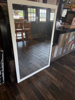 Wall mirror