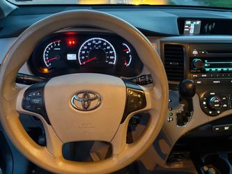 2014 Toyota Sienna