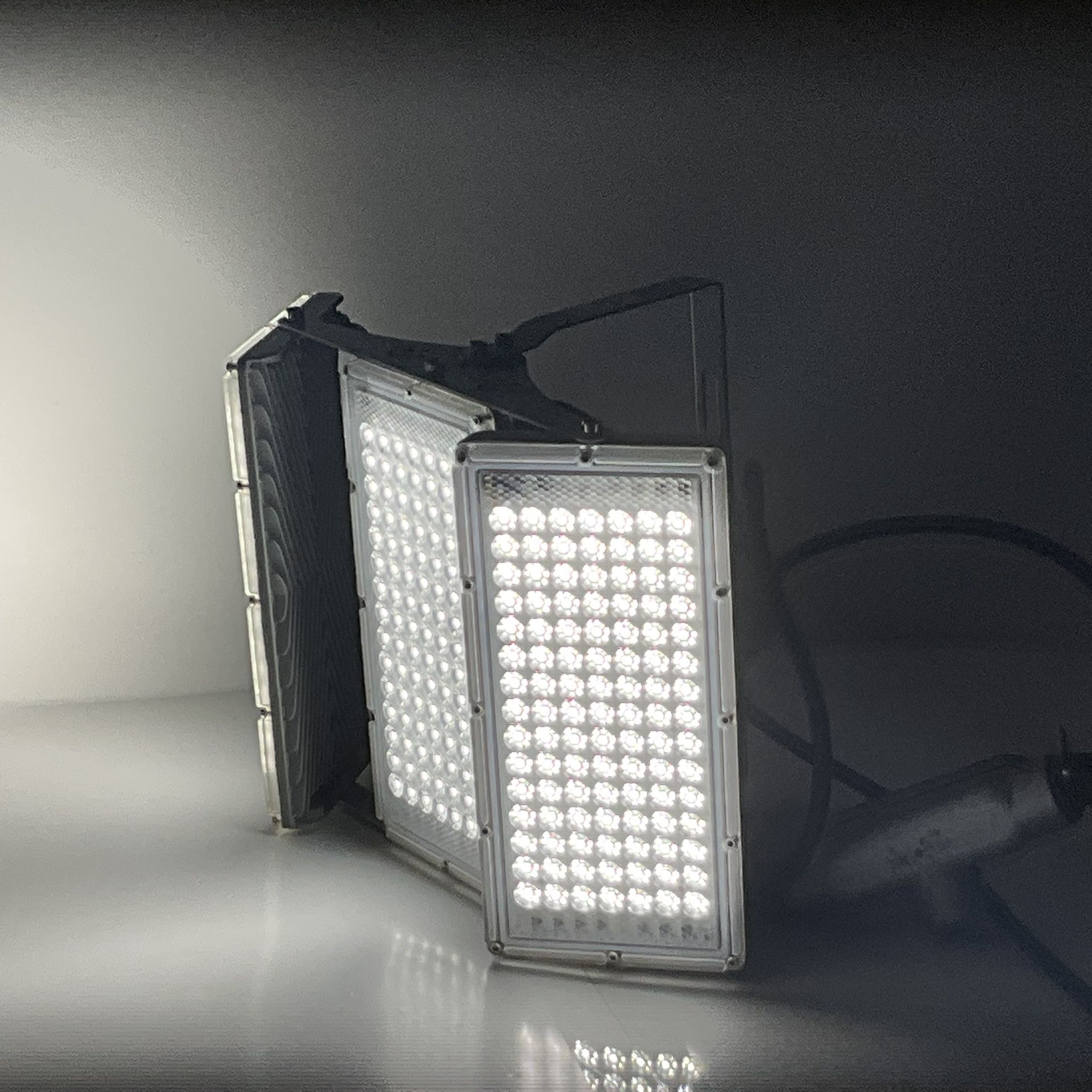 300W LED Flood Light - SUPER BRIGHT 6000k-6500k Daylight White Outdoor Lighting