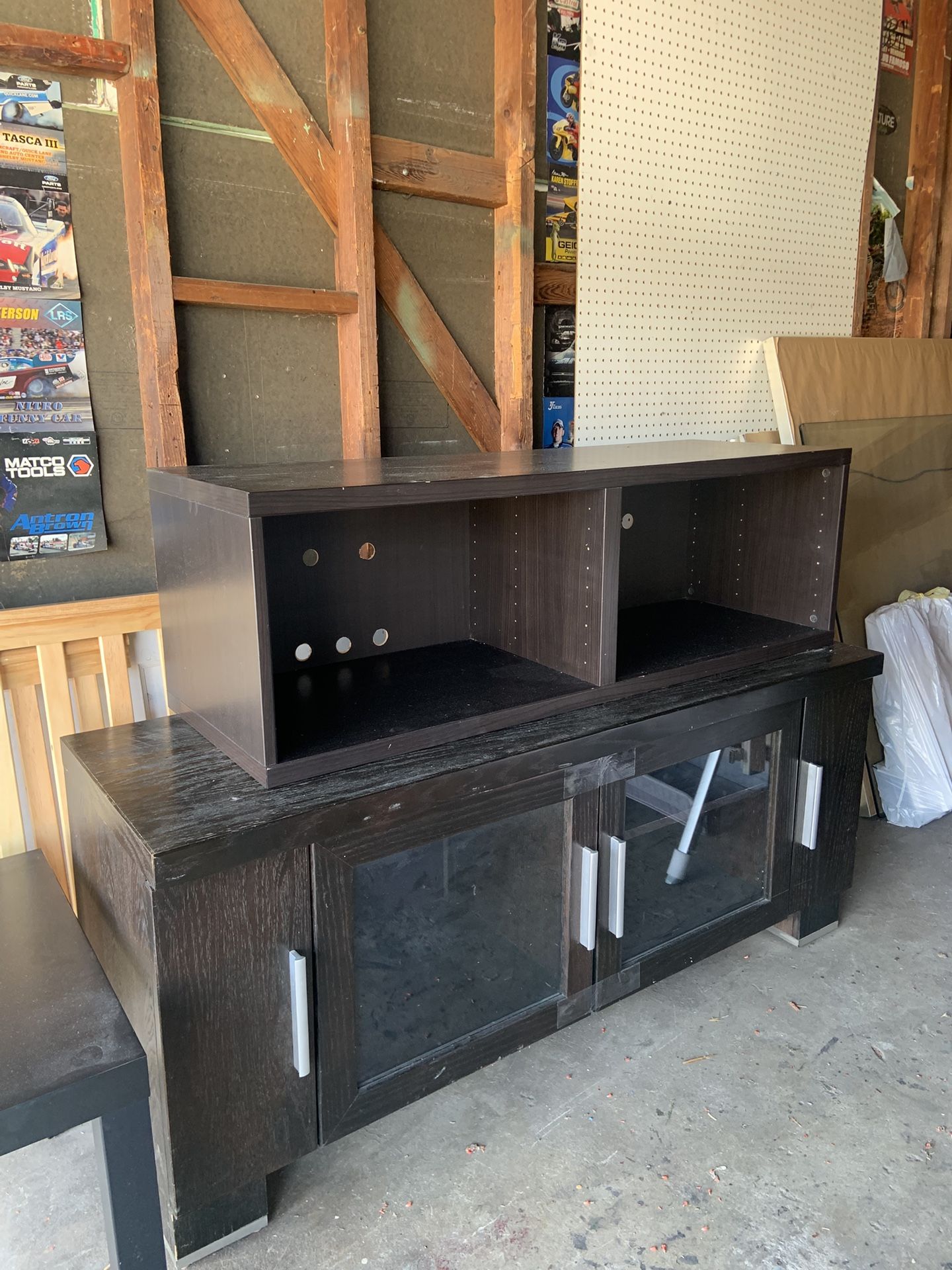 Set Of 4 tables / Tv Console