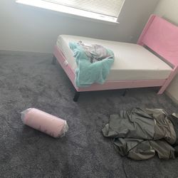 FULL ROOM & BATH BUNDLE – $200 OBO