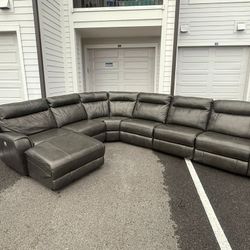 LIKE NEW DUAL POWER RECLINING REAL LEATHER SECTIONAL COUCH WITH CHAISE USB CHARGER DELIVERY 🚚