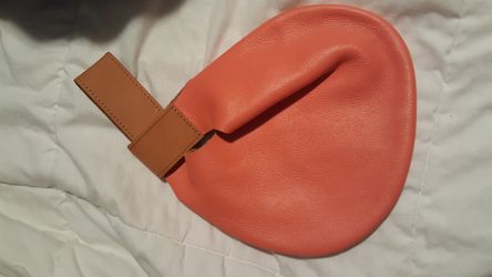 European leather wrist purse
