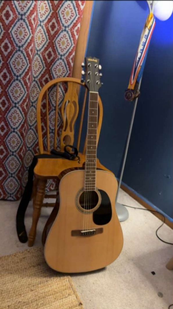 Trading this acoustic guitar for a small classic guitar