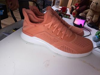 Women’s shoes