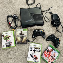 XBOX 360 w/ 2 Controllers & 4 Games
