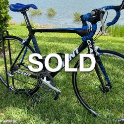 GIANT TCR ADVANCED Carbon Fiber. Large 21” Frame. Excellent Conditiony. Click On Profile To See More