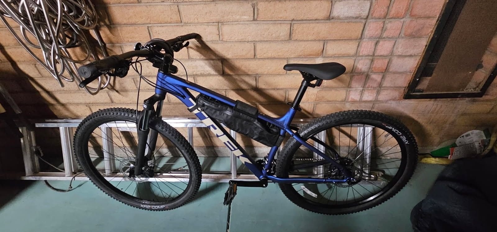 TREK Marlin 5 (Large Frame 29")