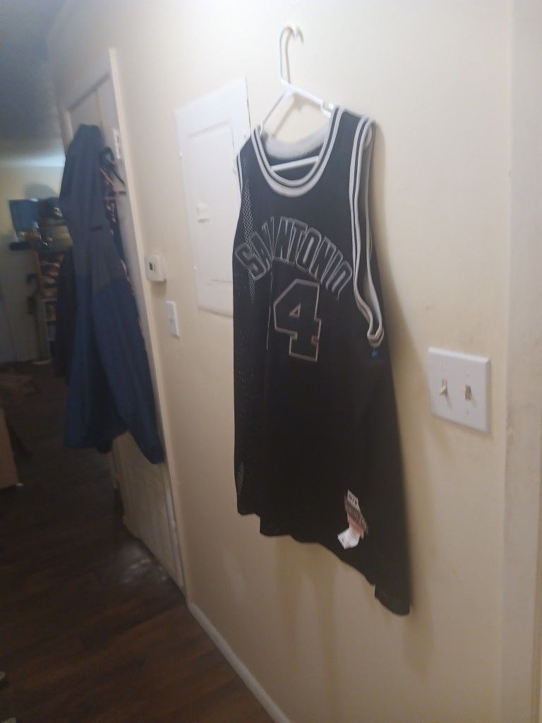 Gervin Jersey