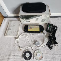CIB SONY PSP- 1001 K / 98500 VALUE PACK WITH ACCESSORIES!