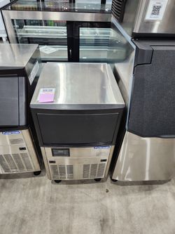 š§NSF/ETL Undercounter Ice Maker (MĆ”quina de Hielo Bajo Encimera