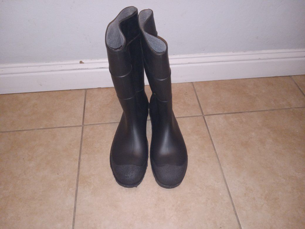 Rubber boots 