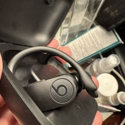 Beats Powerbeats Pro Wireless Earbuds