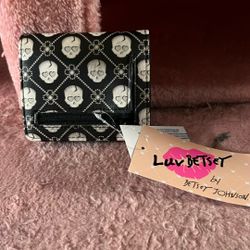 Luv Betsy Wallet