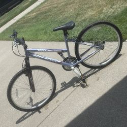 BIKE-HUFFY ALPINE WOMANS 