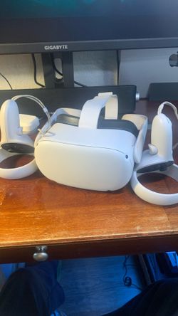 Meta Quest 2 VR Headset With Controller