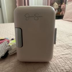 Pink Beauty Chiller (mini Fridge) 