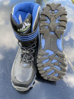 Only Used Once Brand New Sketchers Boots For Kids Check Pic For Size