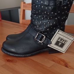 New Frye Jenna Studded Buckle Boots Women's Size 9