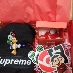 Supreme Beanie Gift Box