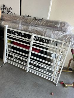 Full size iron bed frame