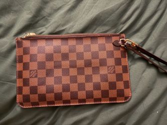 Louie Vuitton clutch