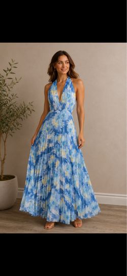 Steve Madden Pleated Halter Maxi Dress Hazy Blue Floral Print Open Back Size M